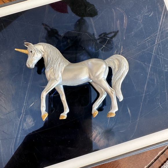 Breyer and Schleich Stablemates Unicorn and more lot - Picture 2 of 4